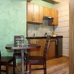 Apartment For 4 People With Garden View