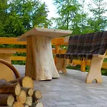 For 4 People With Garden View Łapsze Niżne