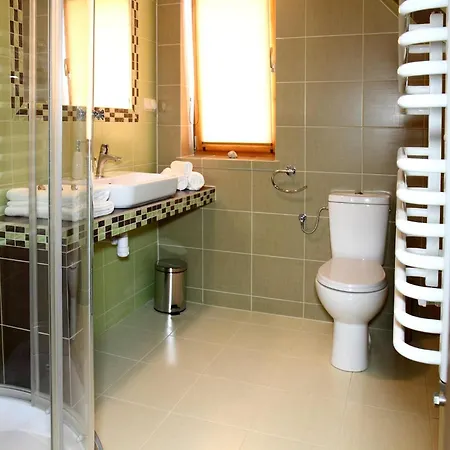 Appartement For 4 People With Garden View *