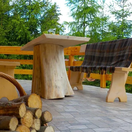For 4 People With Garden View Łapsze Niżne